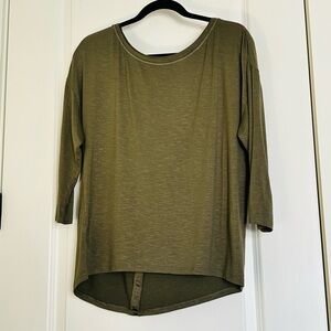 White House Black Market Olive High-Low Blouse 3/4 Sleeve Women’s Size Medium